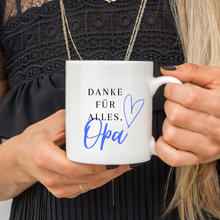 Lade das Bild in den Galerie-Viewer, Tasse &quot;Danke für alles Opa&quot; Sublimation, Digitaldruck, Keramik Vatertag 2024 2025 2026 Geschenkideen zum 1. Vatertag für Väter Dad Tassen mit Spruch cool witzig romantisch frech selbst gestalten für Großeltern Papa Opa Oma kleine Aufmerksamkeit Dankeschön Mitbringsel Kollegen Freunde Chef Chefin Kollegin Frauen Männer Kinder Geschwister Bruder Schwester Mütter Muttertag Arbeit Büro 
