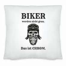 Lade das Bild in den Galerie-Viewer, Kissen mit Spruch &quot;Biker werden nicht grau. Das ist Chrom.&quot; | witzige Geschenkideen lustige witzige Motorrad Zubehör Merchandise Geburtstagsgeschenk Zierkissen Dekokissen Geschenke Deko Trends 2024 2025 lustige Männergeschenke Motorradliebhaber Motorradtreffen 
