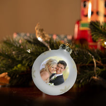 Lade das Bild in den Galerie-Viewer, Weihnachtsdeko weihnachtliche Kugeln Christbaumschmuck Baumschmuck für Weihnachten Baumdeko Weihnachtskugeln Christbaumkugeln Dekorierte Baumkugeln personalisiert mit Foto Nikolaus Geschenke Geschenkideen für Großeltern Eltern Dekotrends zur Erinnerung
