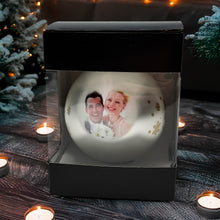 Lade das Bild in den Galerie-Viewer, Weihnachtsdeko weihnachtliche Kugeln Christbaumschmuck Baumschmuck für Weihnachten Baumdeko Weihnachtskugeln Christbaumkugeln Dekorierte Baumkugeln personalisiert mit Foto Nikolaus Geschenke Geschenkideen für Großeltern Eltern Dekotrends zur Erinnerung
