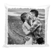 Lade das Bild in den Galerie-Viewer, Foto &quot;Soft&quot; Kissen mit eigenen Bild | Geschenkidee zum Jahrestag für Freundin Ehefrau | romantische Geschenke Valentinstagsgeschenk Hochzeitstag Partner Geschenke Fotogeschenke selbst gestalten Wichtelgeschenk Nikolausgeschenk originelle Weihnachtsgeschenke Geschenkidee zu Weihnachten für Eltern Freunde Großeltern
