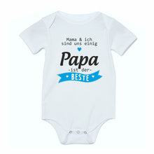 Lade das Bild in den Galerie-Viewer, mit Spruch | originelle Geschenke zur Geburt | Schwangerschaftsverkündung | Muttertagsgeschenk Vatertagsgeschenk | Muttertag Vatertag 2023 2024 2025 | Funshirts für Babys Kinder Schwangerschaft
