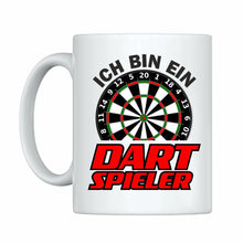 Lade das Bild in den Galerie-Viewer, Tassen Set &quot;Ich bin ein Dart Spieler&quot; &amp; &quot;Und ich bin der beste Treffer seines Lebens&quot; | Paar Geschenke | Geschenkidee für Dartliebhaber  für Partner Partnergeschenke zum Valentinstag 1. Jahrestag Hochzeitstag romantische Geschenke zur Hochzeit zu Weihnachten Ehefrau Ehemann Freundin Freund Beziehung originelle Idee zum Verschenken Polterabend Dartzubehör Dart Deko
